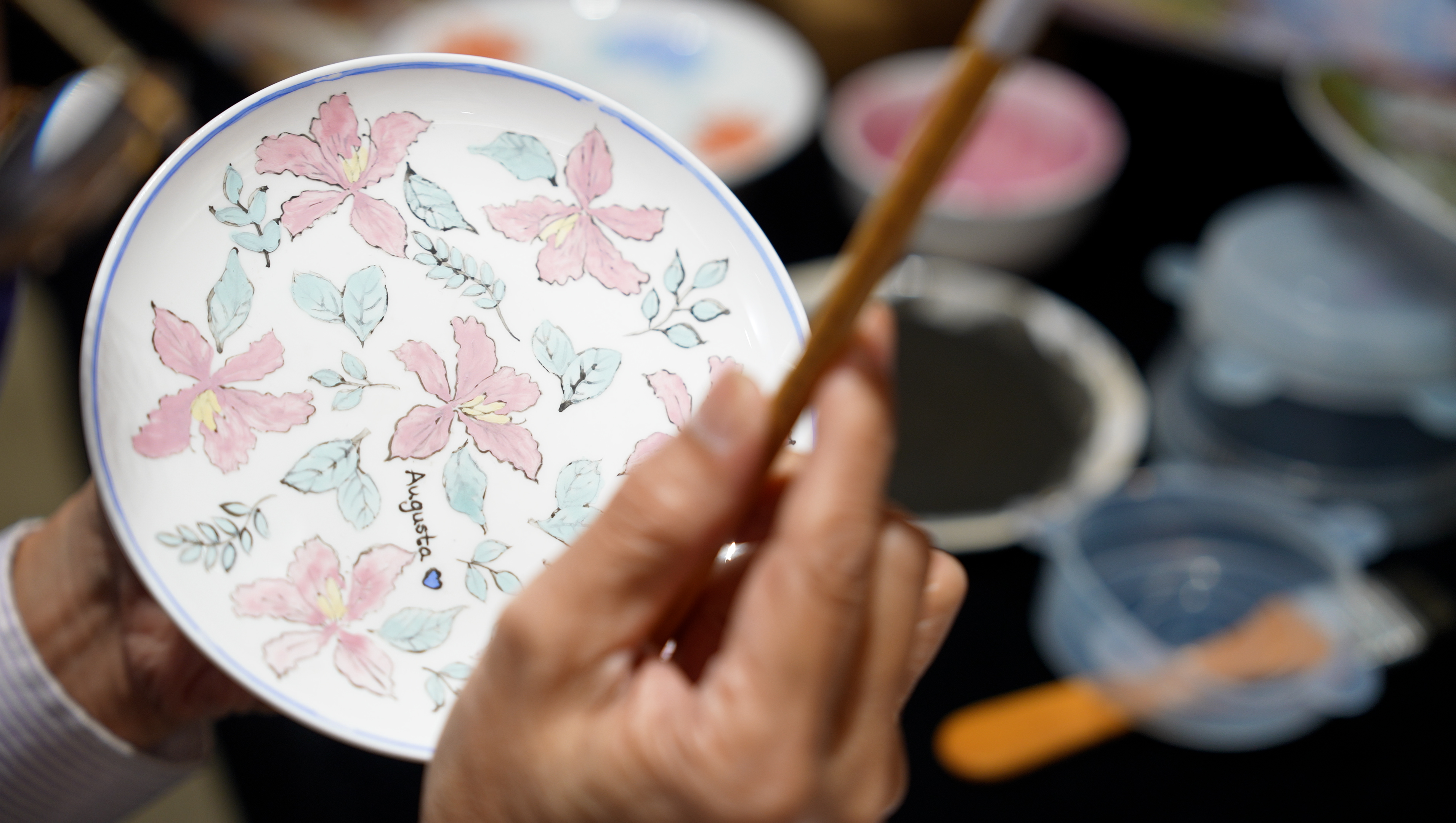 LIVE DEMONSTRATION: GUANGCAI PORCELAIN