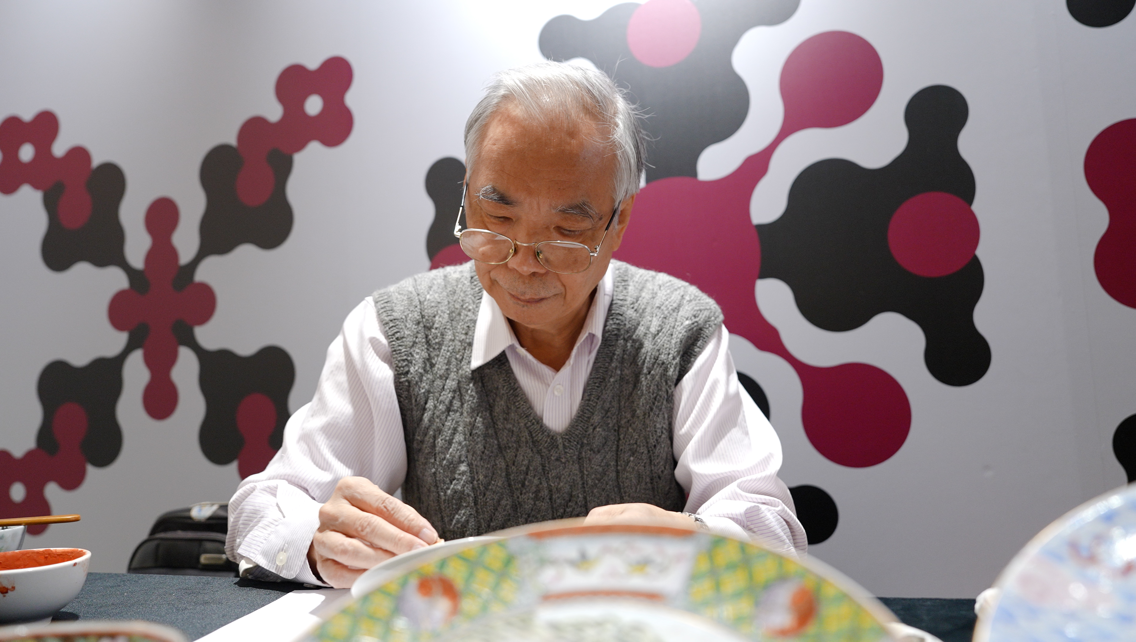 LIVE DEMONSTRATION: GUANGCAI PORCELAIN